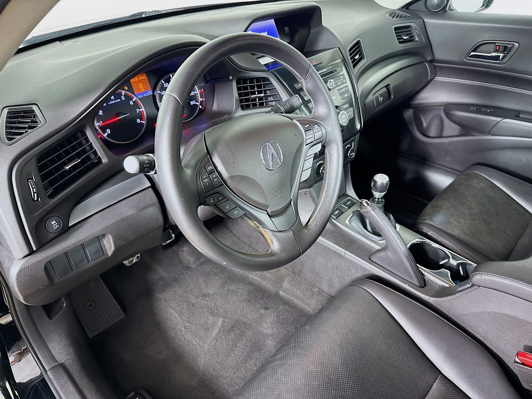 Used 2014 Acura ILX w/ Premium Package image 8