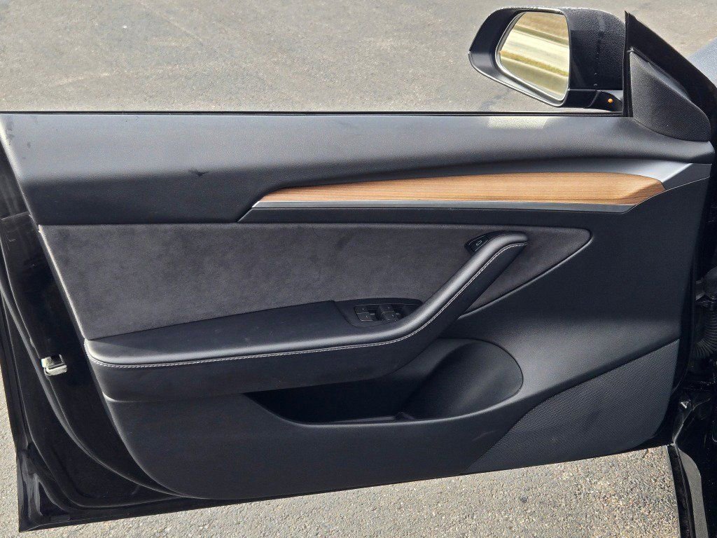 Used 2021 Tesla Model 3 Long Range image 18