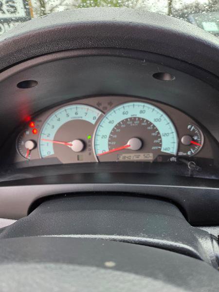 Used 2011 Toyota Camry SE w/ SE Extra-Value Pkg #1 image 9