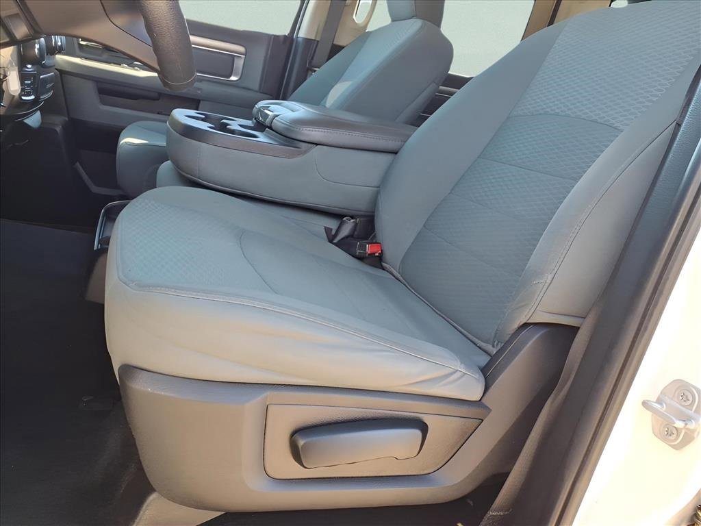 Used 2019 RAM 1500 Classic SLT image 13