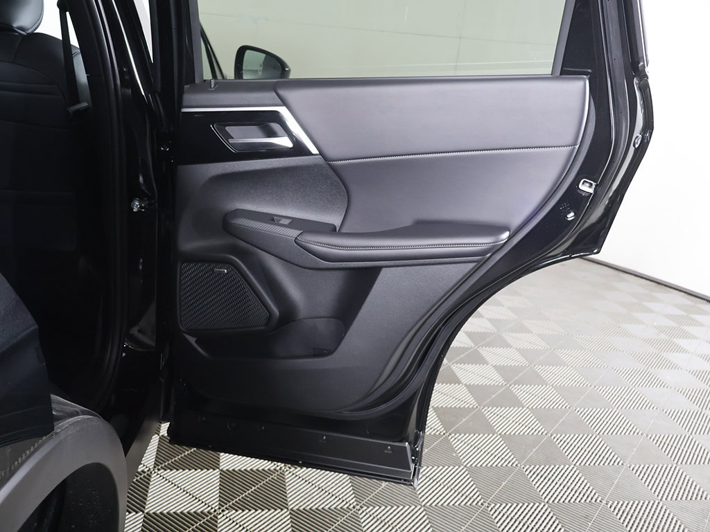 New 2026 Mitsubishi Outlander LE FWD image 25