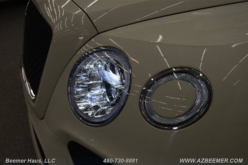 Used 2019 Bentley Bentayga AWD/4WD image 49