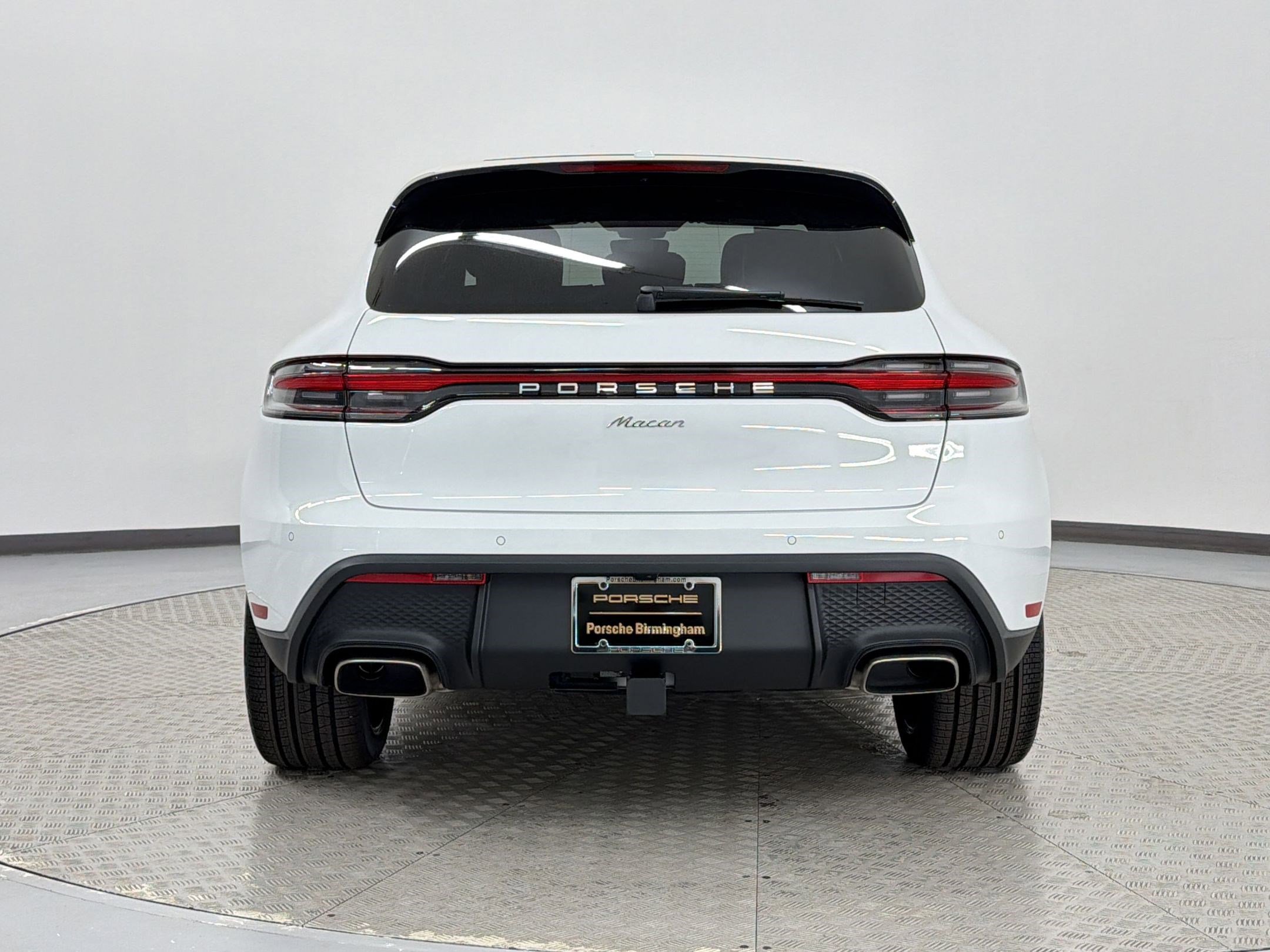 New 2026 Porsche Macan AWD/4WD image 10