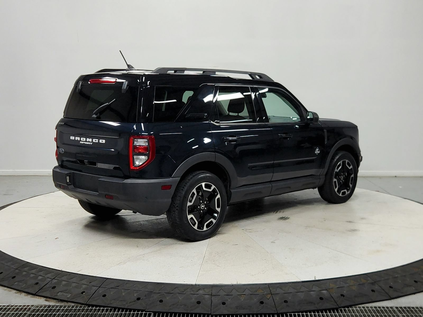 Used 2022 Ford Bronco Sport Outer Banks AWD/4WD image 8