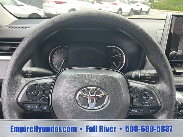 Used 2025 Toyota RAV4 XLE AWD/4WD image 27
