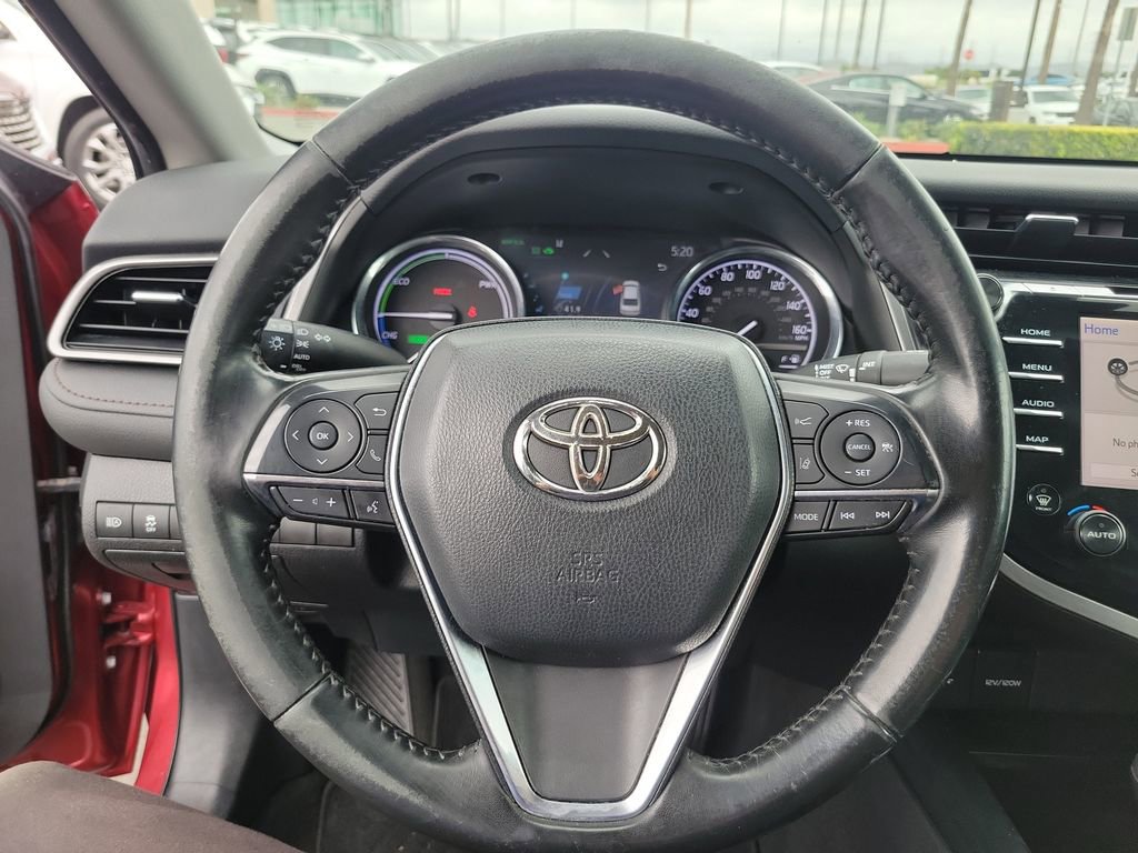Used 2020 Toyota Camry XLE image 22