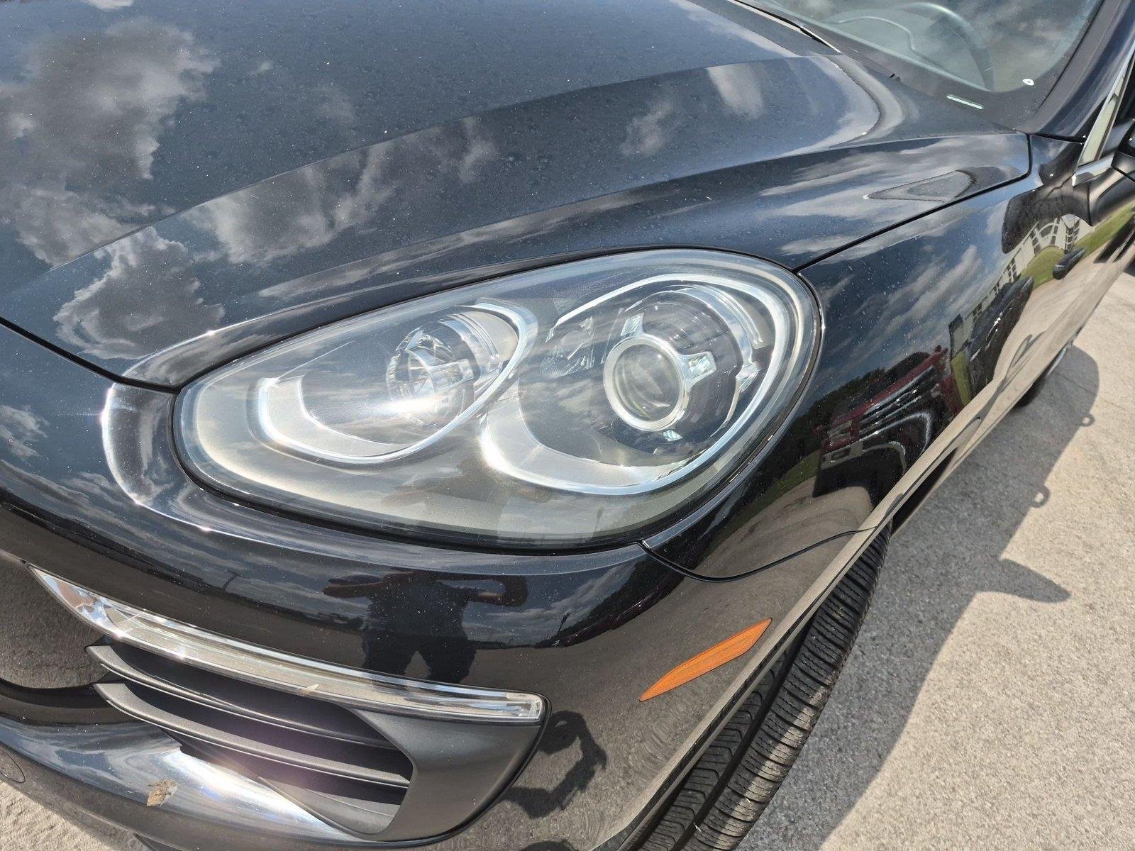 Used 2017 Porsche Cayenne S AWD/4WD image 9