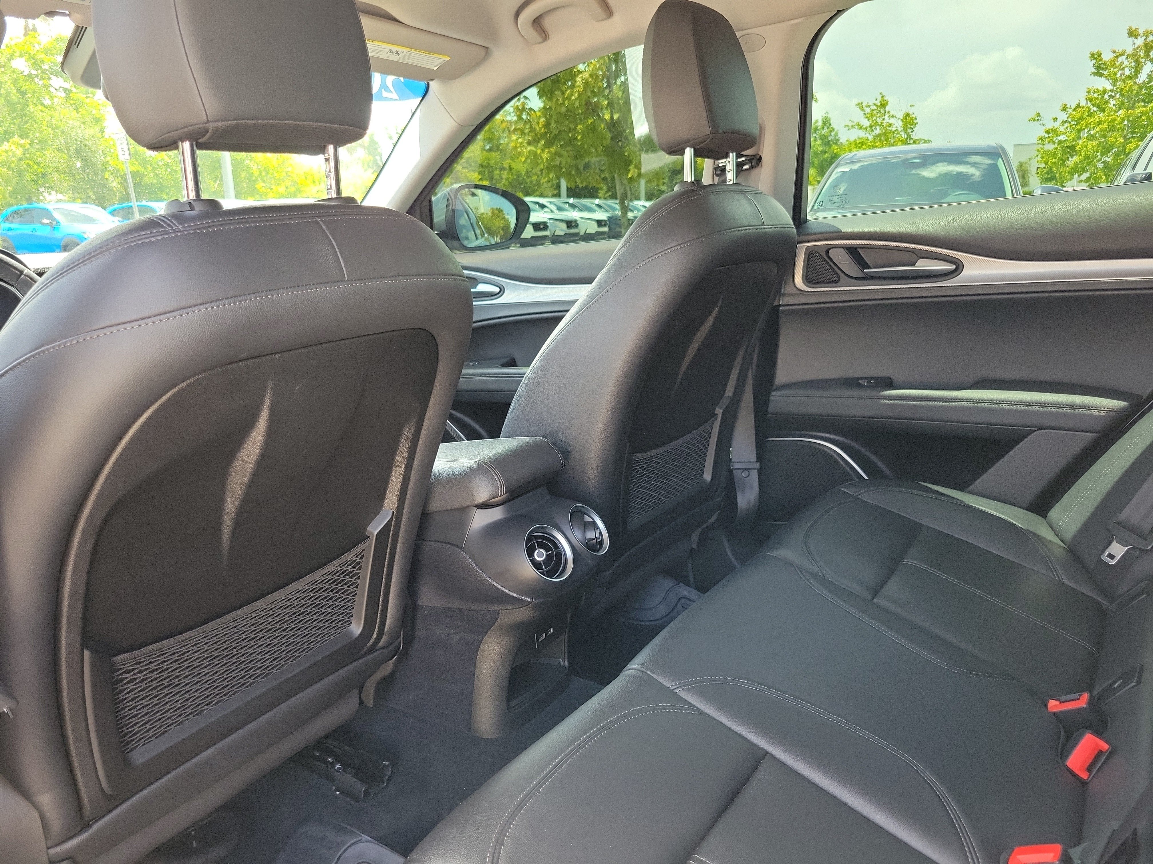 Used 2018 Alfa Romeo Stelvio Ti AWD/4WD image 16