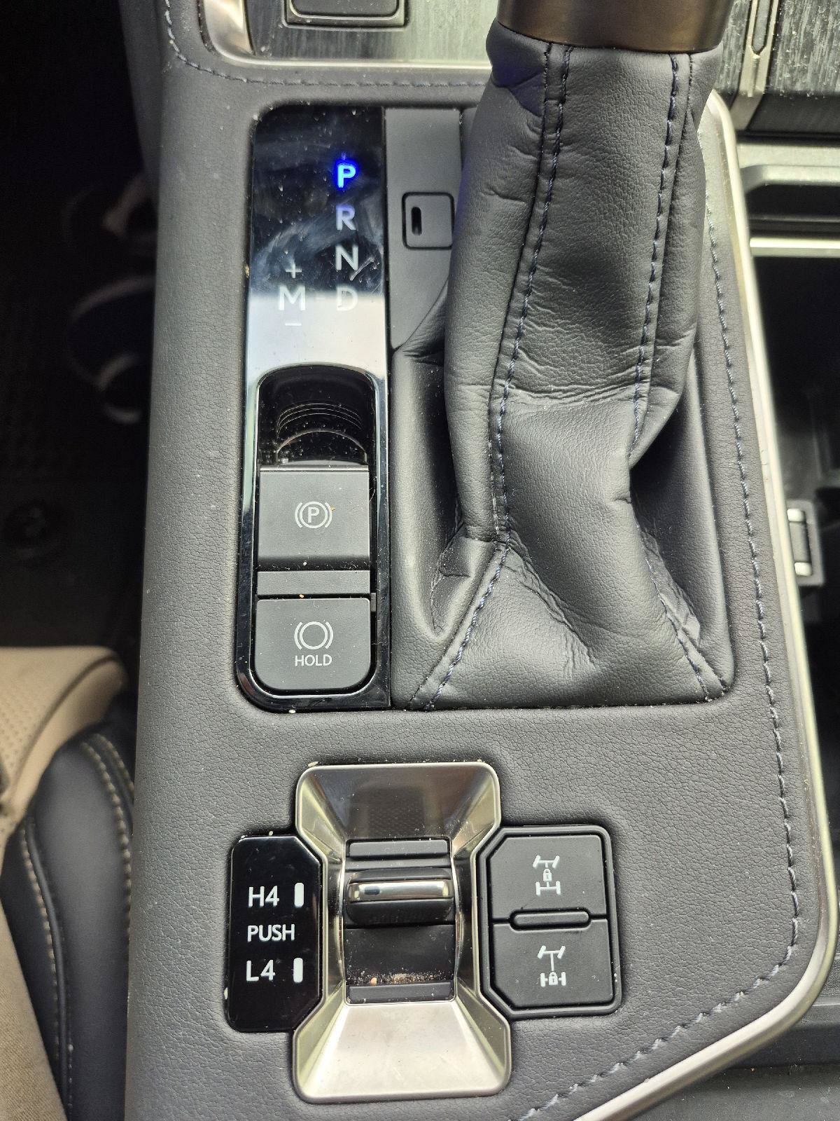 Used 2026 Lexus GX 550 AWD/4WD image 6