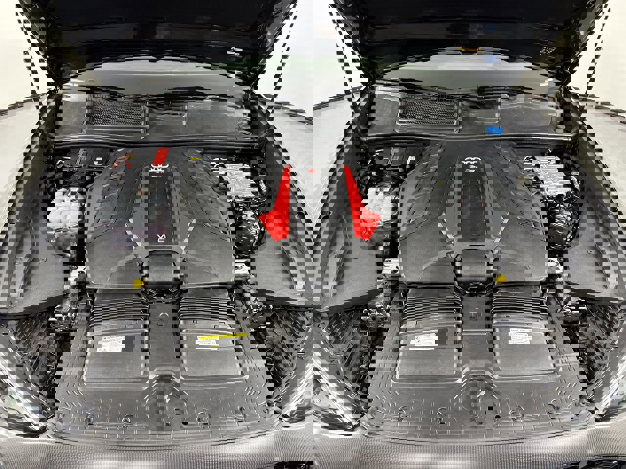 Certified 2025 Audi RS Q8 performance w/ Matte Carbon Package AWD/4WD image 27