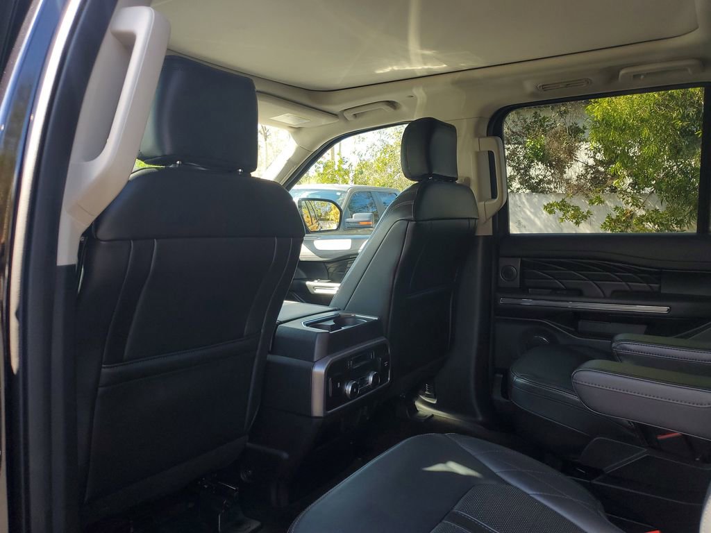 Used 2020 Ford Expedition Platinum image 14