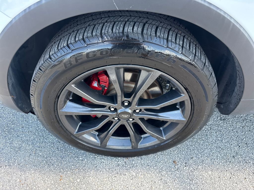 Used 2019 Ford Explorer XLT w/ Equipment Group 202A image 11