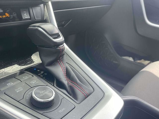 Used 2024 Toyota RAV4 SE w/ Weather & Moonroof Package AWD/4WD image 34