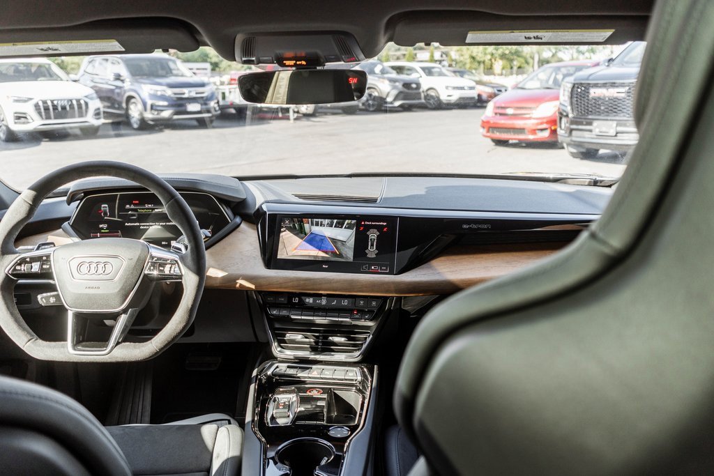 Used 2022 Audi e-tron GT Premium Plus image 7