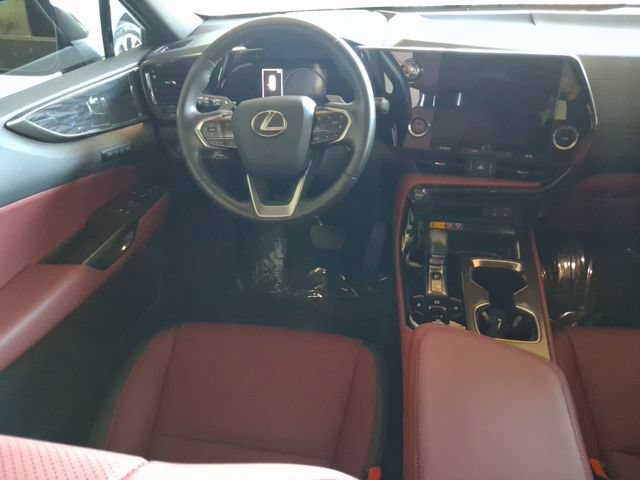 Used 2025 Lexus NX 250 FWD w/ Accessory Package (K3) image 8