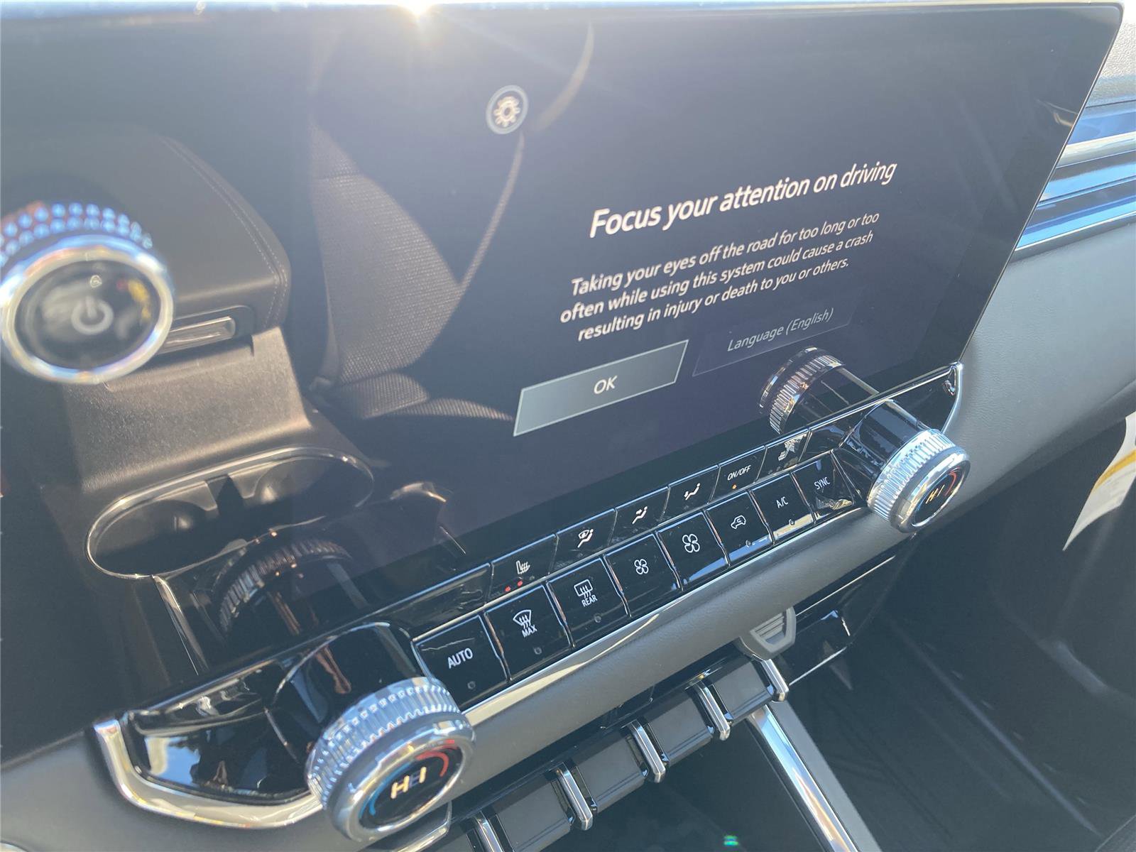 New 2026 GMC Canyon Elevation w/ Convenience Package image 27