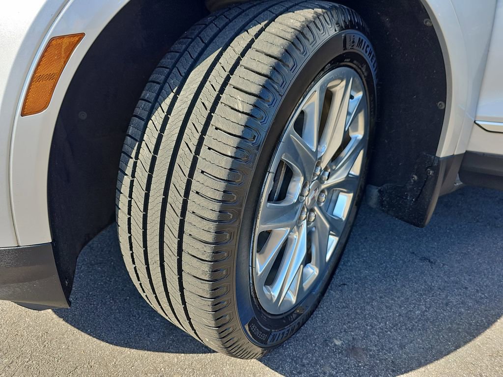 Used 2017 Cadillac XT5 Luxury w/ Driver Awareness Package image 36