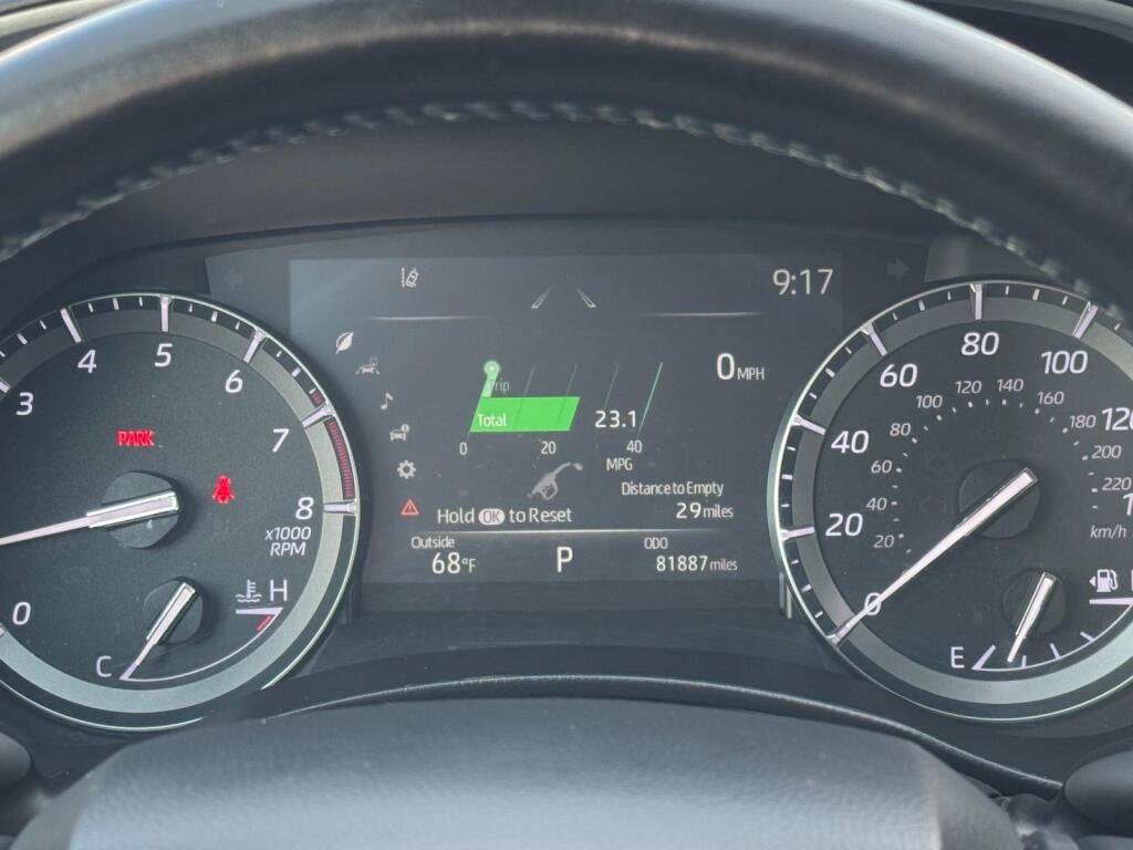Certified 2020 Toyota Highlander XLE AWD/4WD image 11