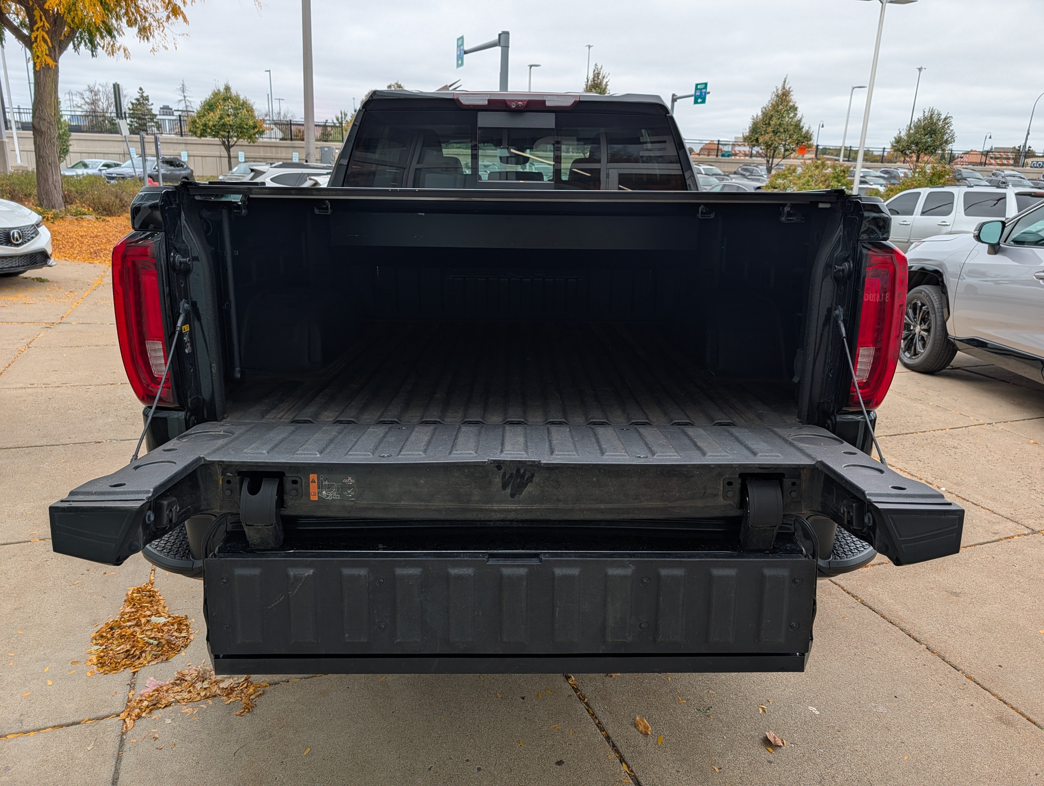 Used 2020 GMC Sierra 1500 Denali w/ Denali Ultimate Package AWD/4WD image 18
