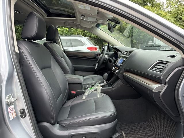 Used 2018 Subaru Outback 3.6R Limited AWD/4WD image 17
