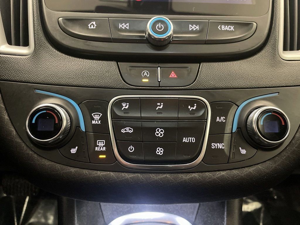 Used 2022 Chevrolet Malibu LT image 11