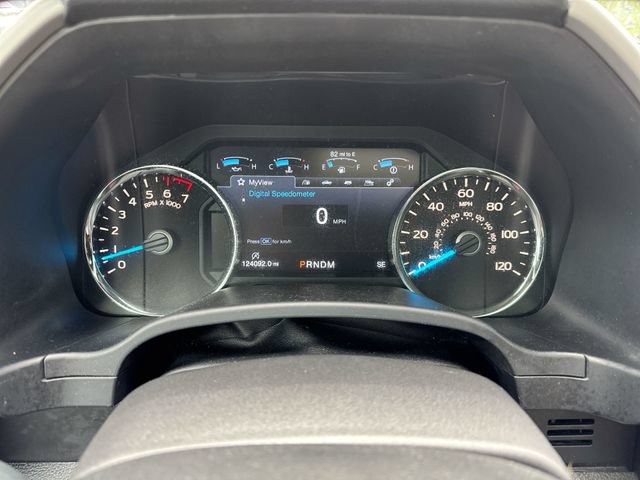 Used 2017 Ford F150 Lariat w/ Equipment Group 502A Luxury AWD/4WD image 11