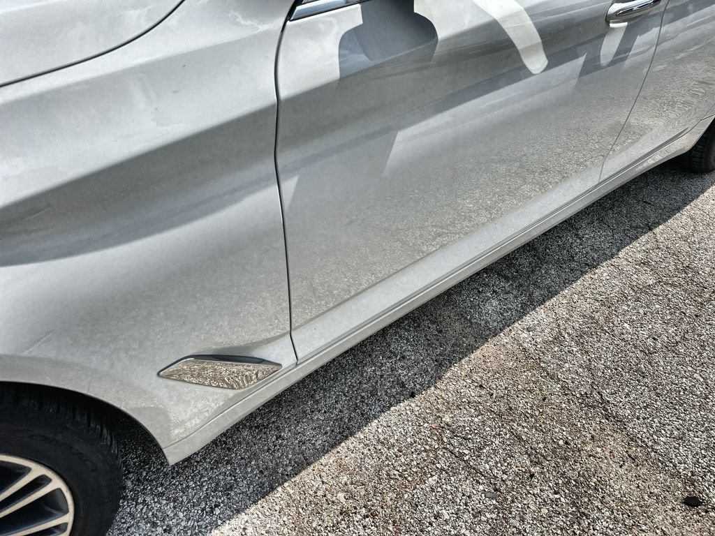 Used 2017 BMW 530i RWD image 3