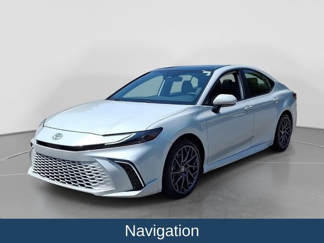 Used 2025 Toyota Camry XSE FWD image 4