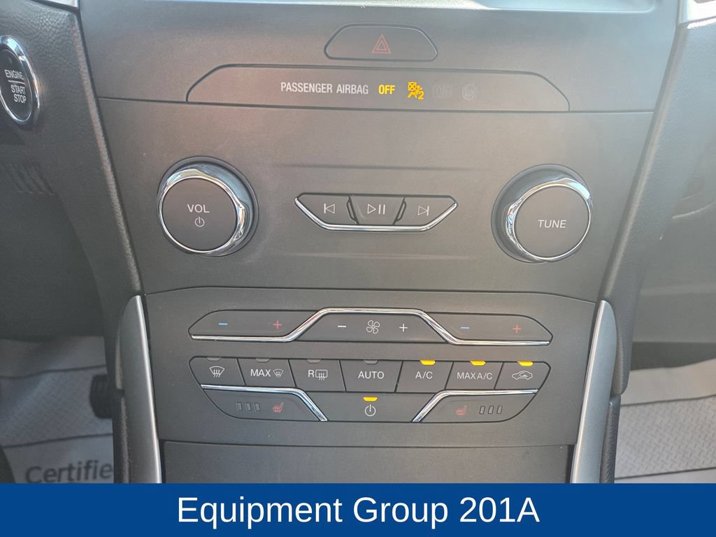 Used 2019 Ford Edge SEL w/ Cold Weather Package AWD/4WD image 25