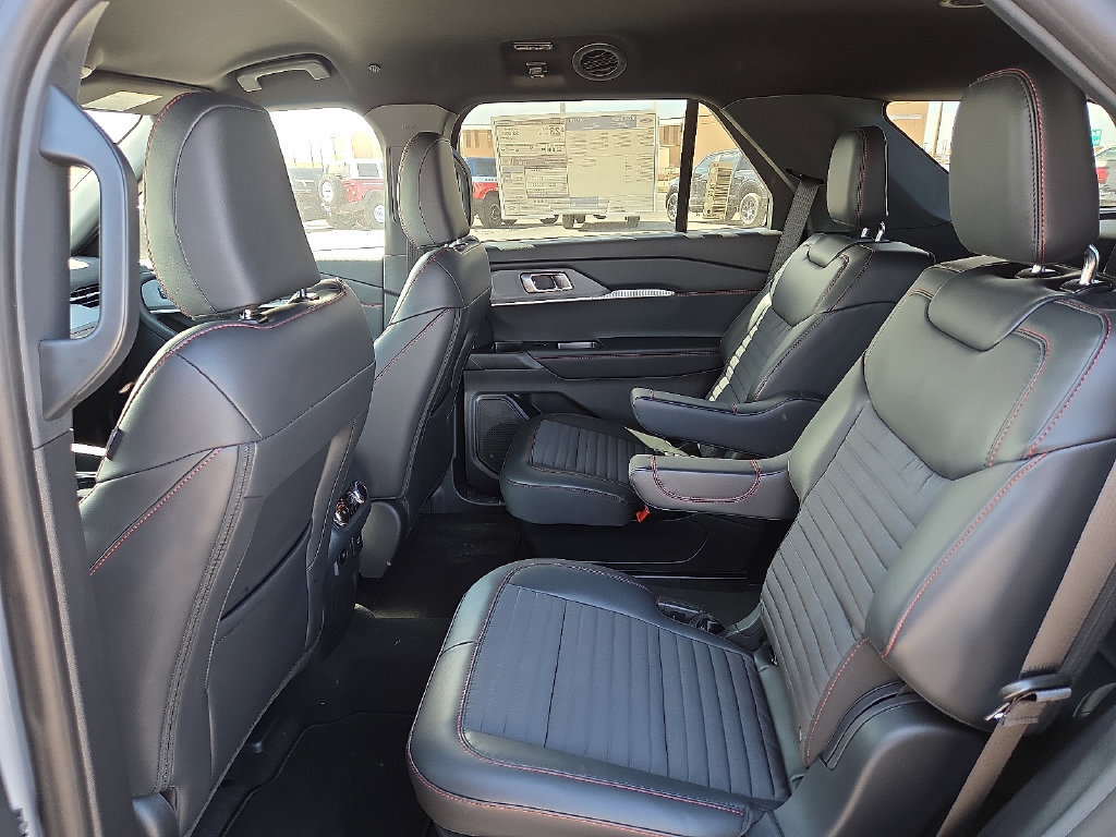 New 2027 Ford Explorer ST-Line w/ Premium Package RWD image 17