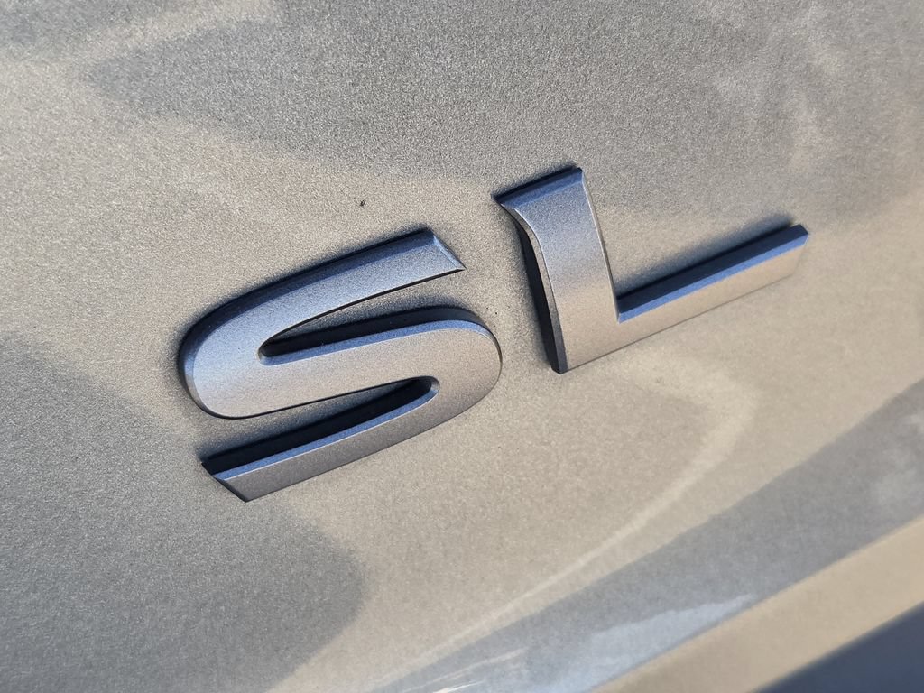 Used 2025 Nissan Rogue SL w/ SL Premium Package FWD image 9