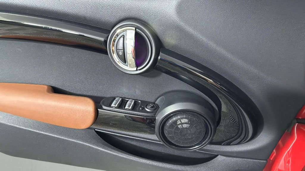 Used 2021 MINI Cooper S w/ Signature Upholstery Package FWD image 23