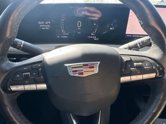 Used 2024 Cadillac XT4 Luxury w/ Cold Weather Package image 13