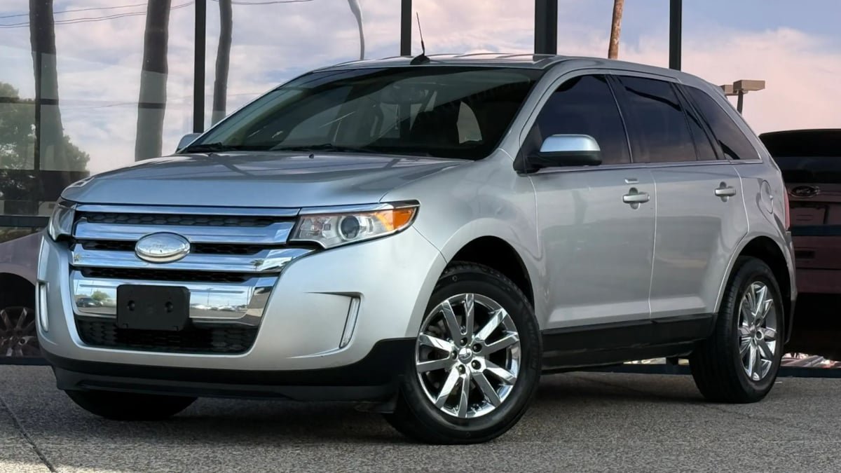 Used 2013 Ford Edge Limited FWD image 2