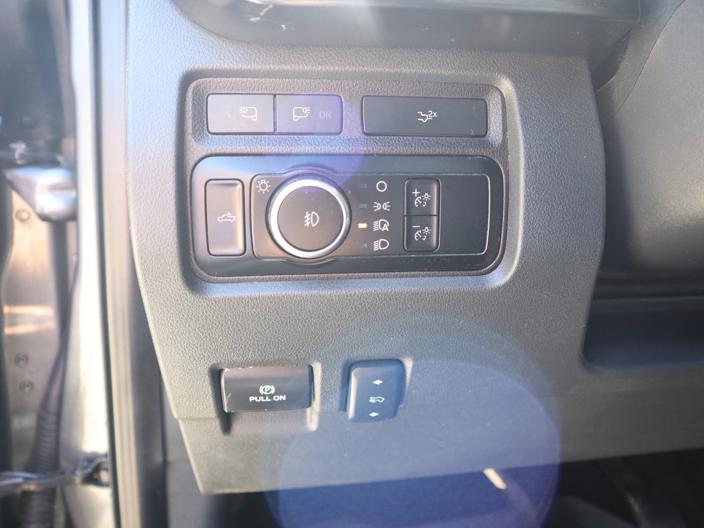 Used 2024 Ford F250 Lariat w/ Lariat Ultimate Package image 18