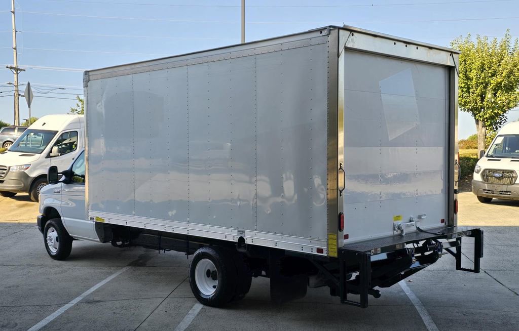 Used 2021 Ford E-450 and Econoline 450 Super Duty w/ Power Windows & Locks Group image 6