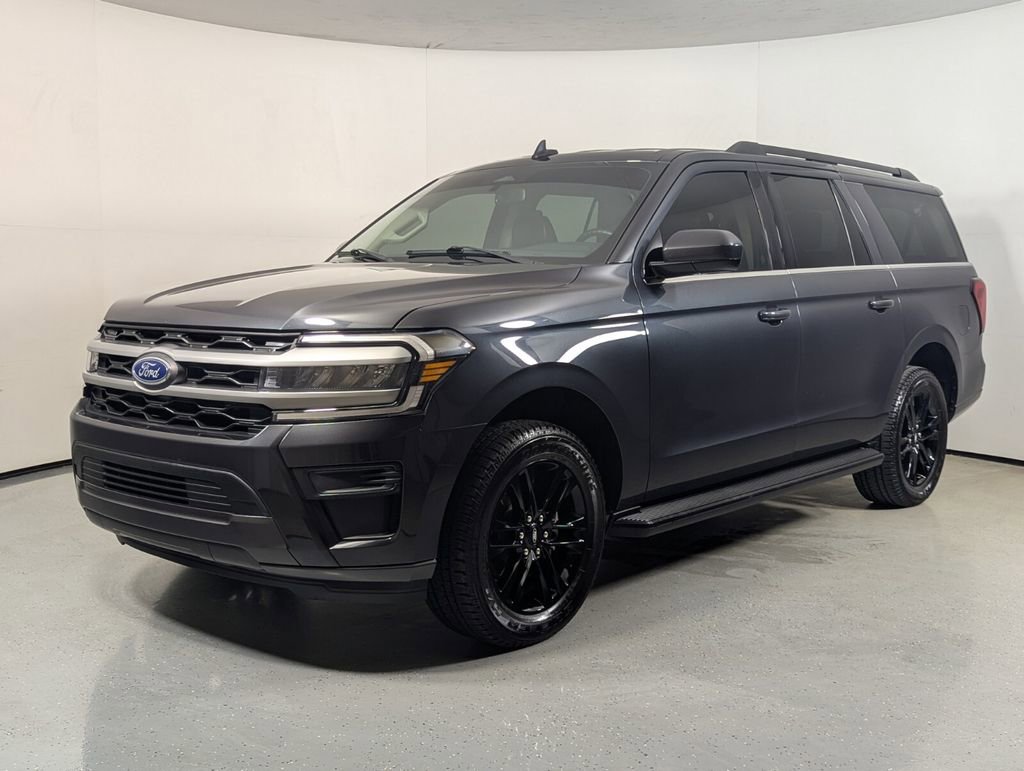Used 2024 Ford Expedition Max XLT RWD image 3
