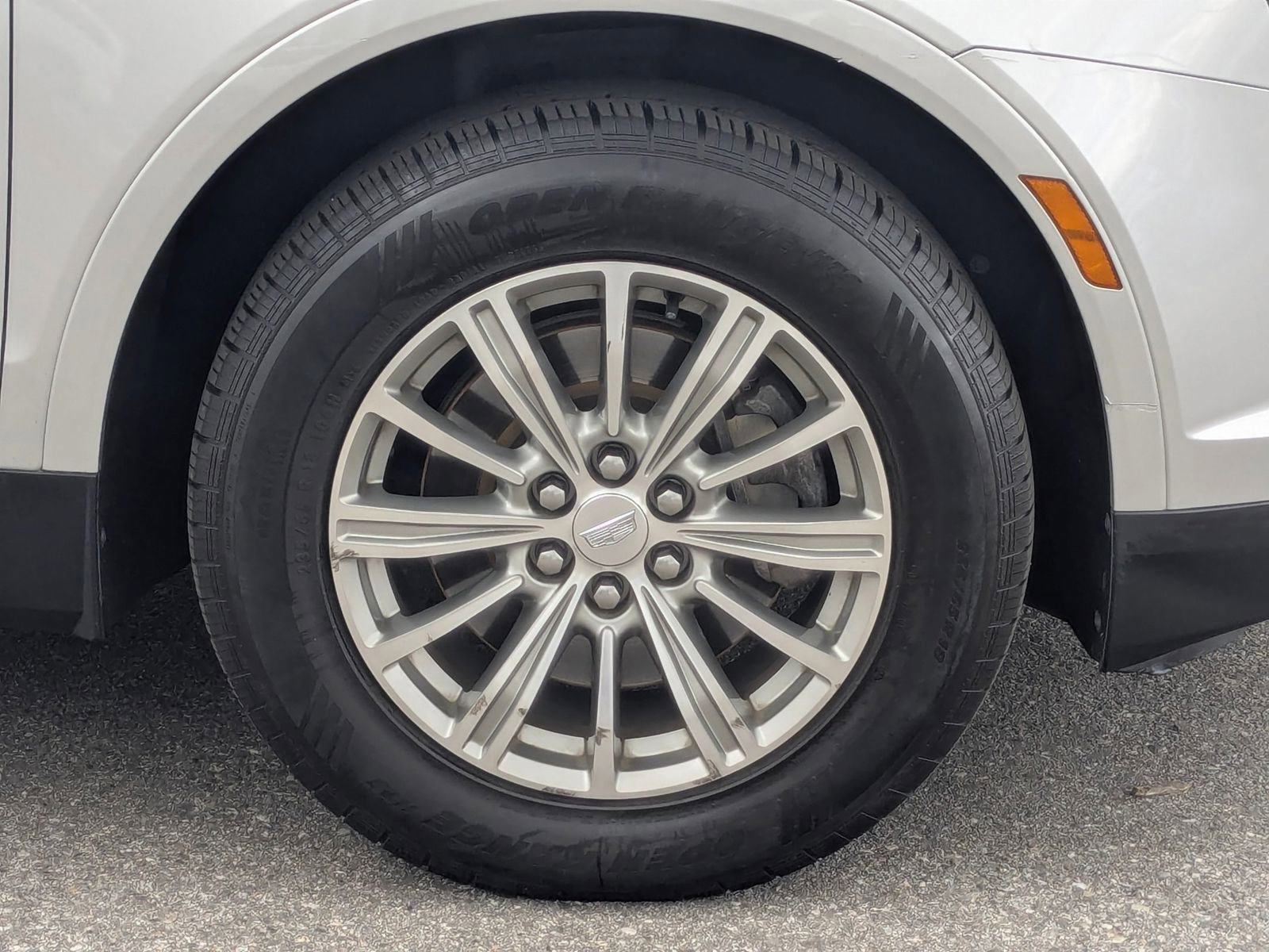 Used 2019 Cadillac XT5 Luxury FWD image 12