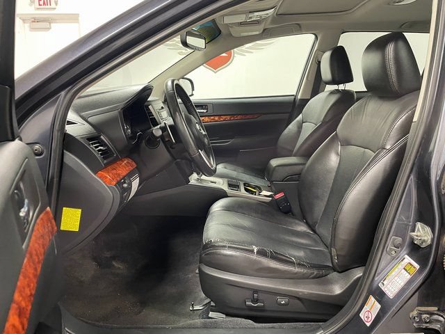 Used 2010 Subaru Outback 2.5i Limited AWD/4WD image 11