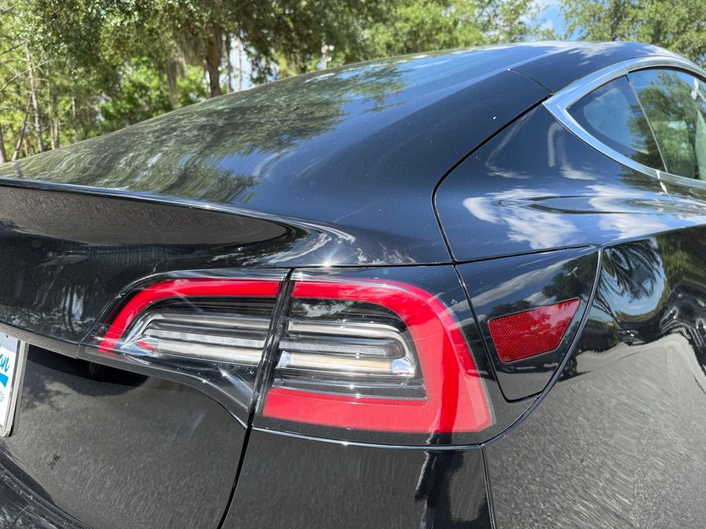 Used 2018 Tesla Model 3 Long Range RWD image 11