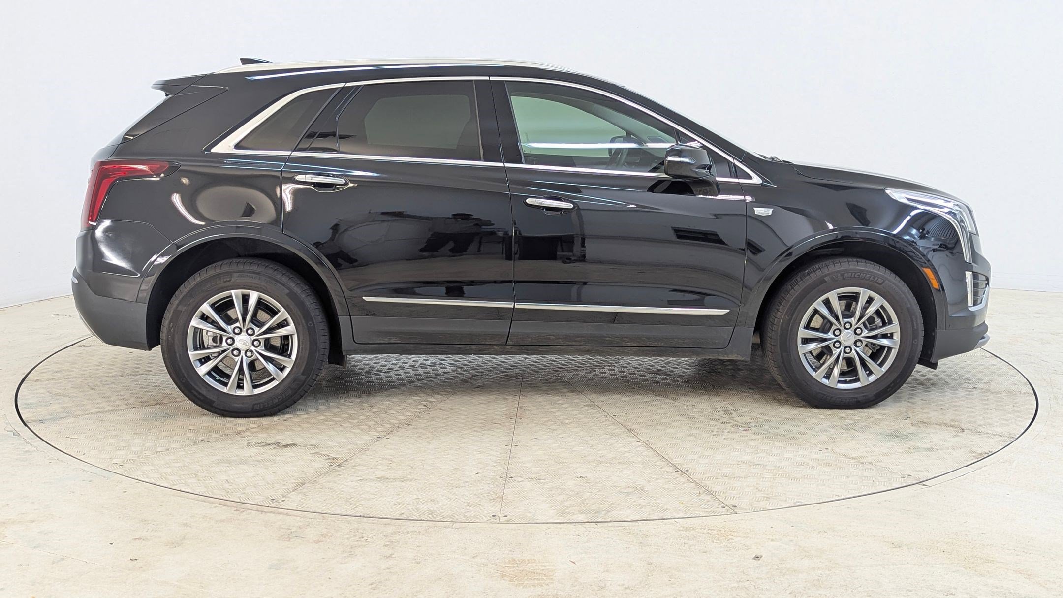 Certified 2023 Cadillac XT5 Premium Luxury image 8