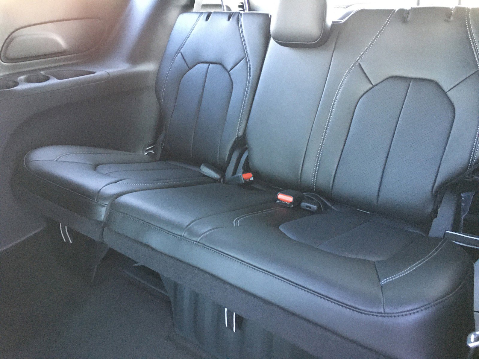 New 2025 Chrysler Pacifica Select image 15