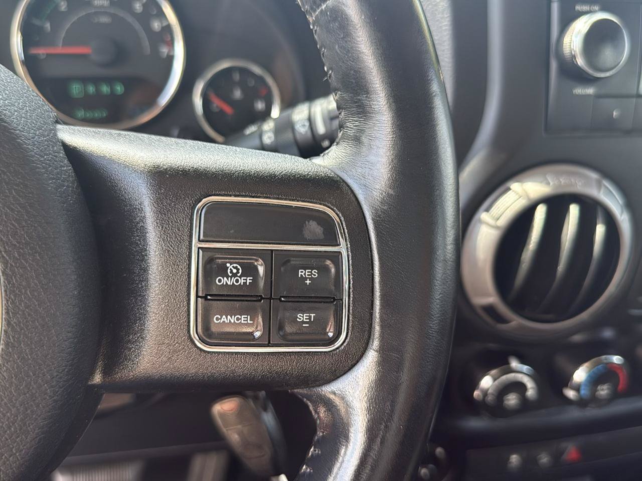 Used 2015 Jeep Wrangler Sport w/ Quick Order Package 24S AWD/4WD image 16