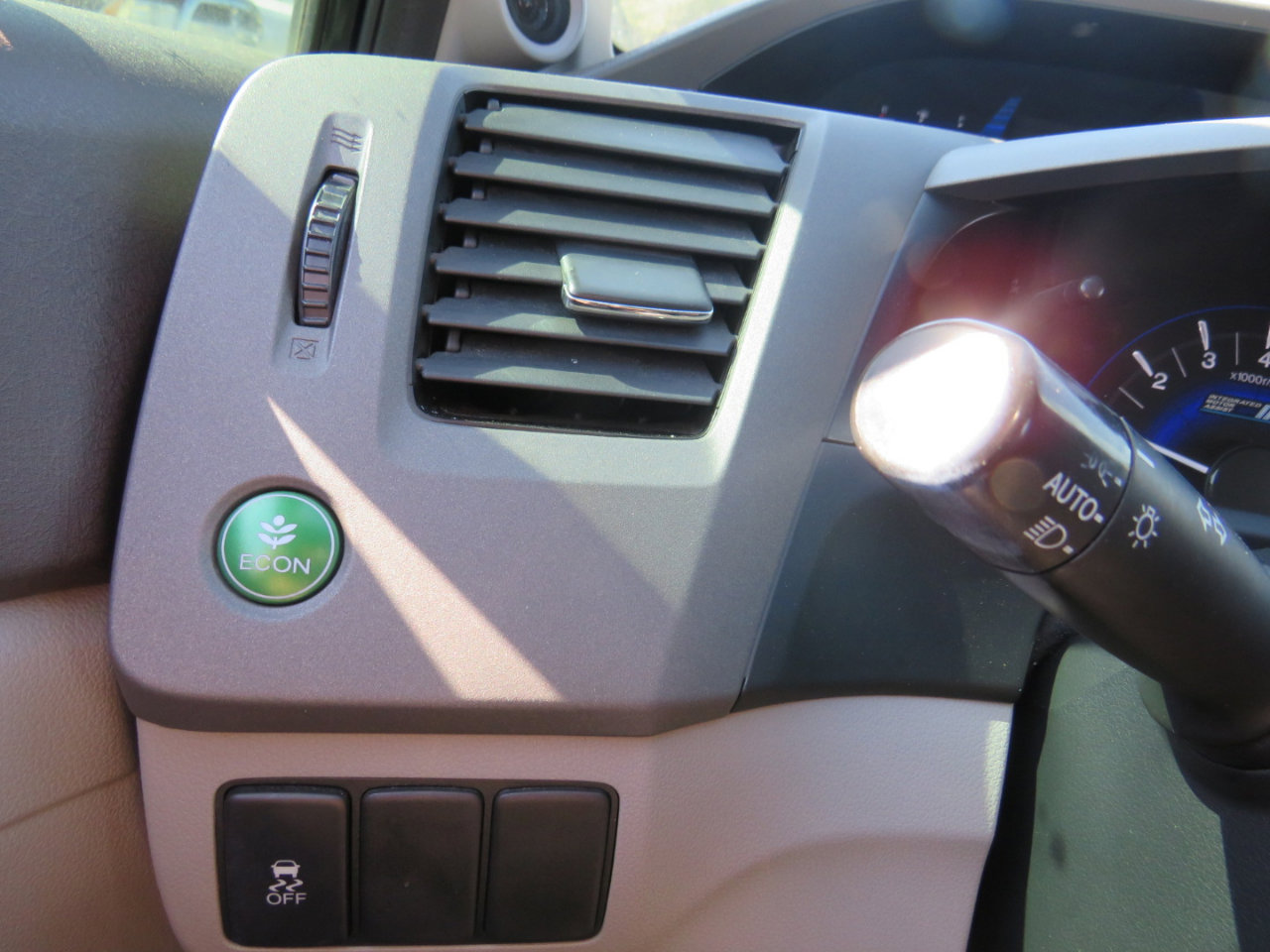 Used 2012 Honda Civic CVT AT-PZEV with Leather image 14