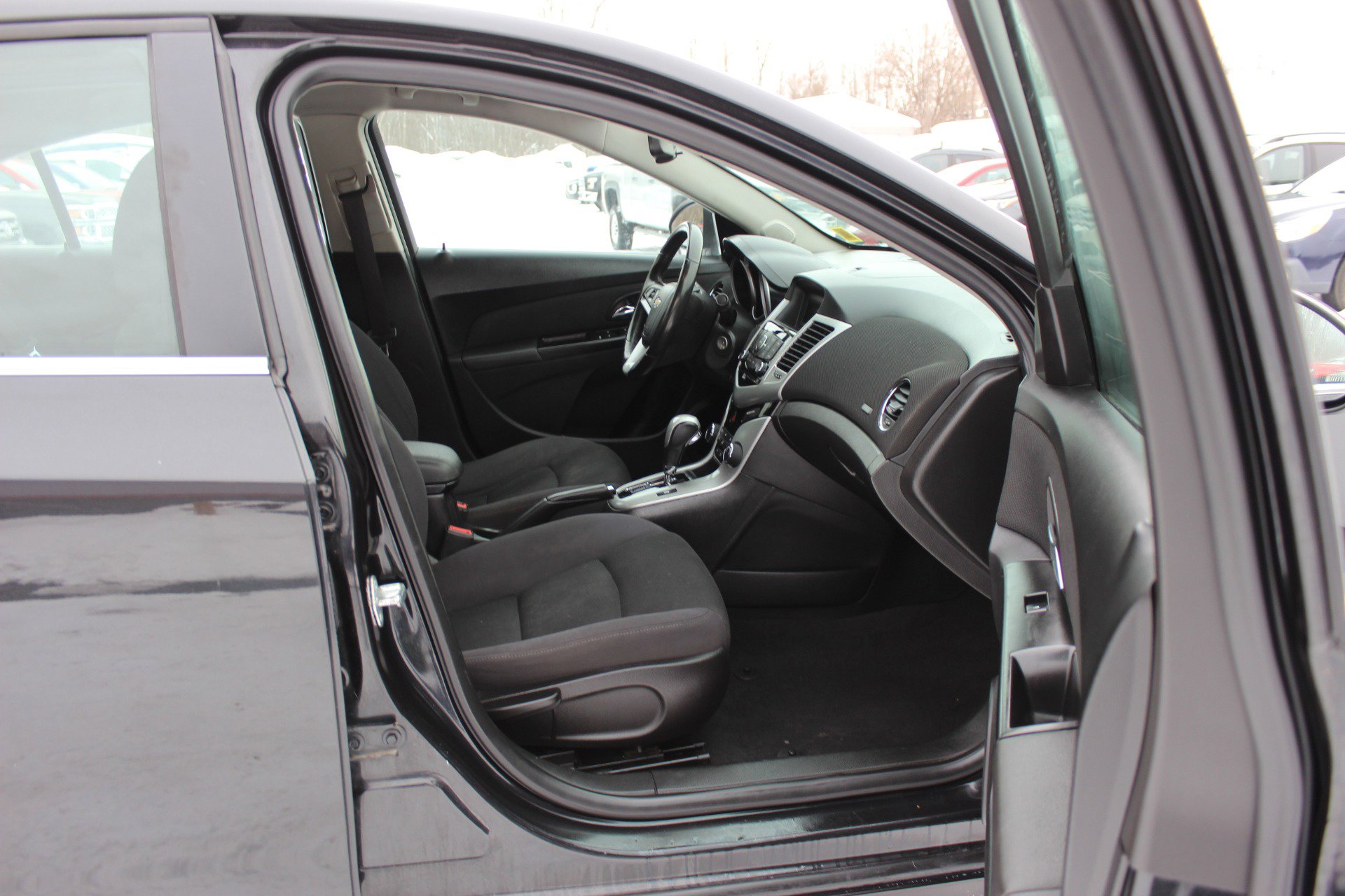 Used 2014 Chevrolet Cruze LT image 32