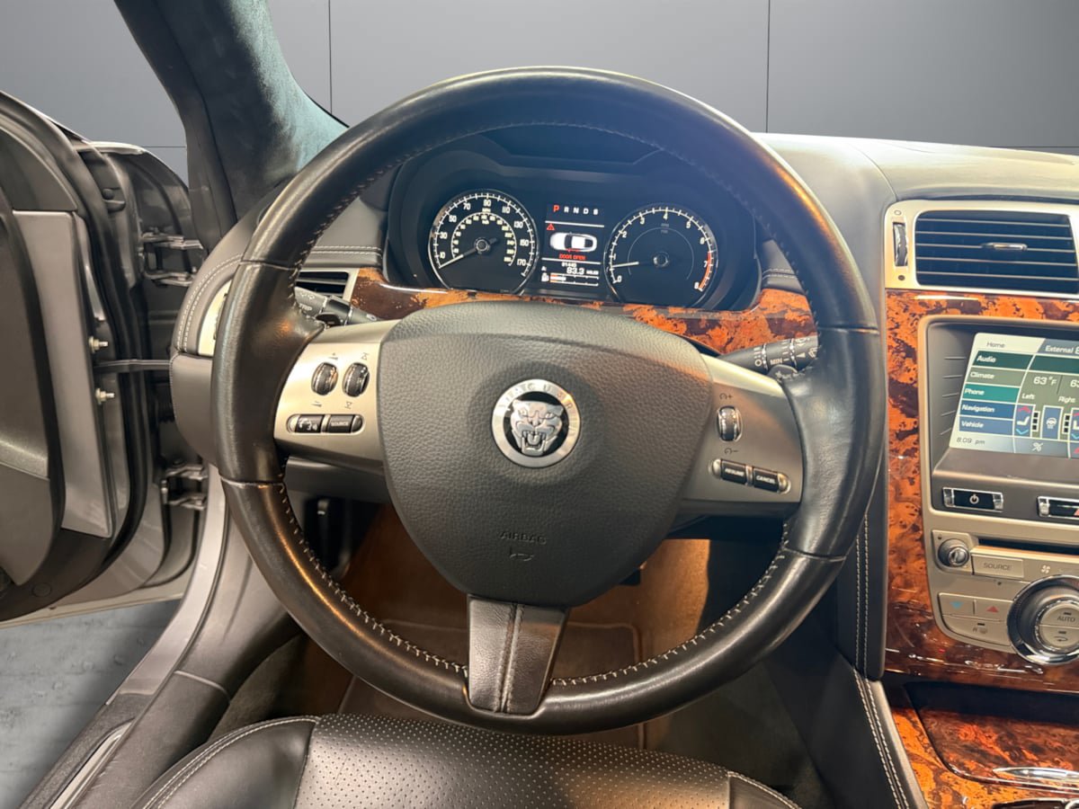 Used 2011 Jaguar XK Coupe RWD image 13