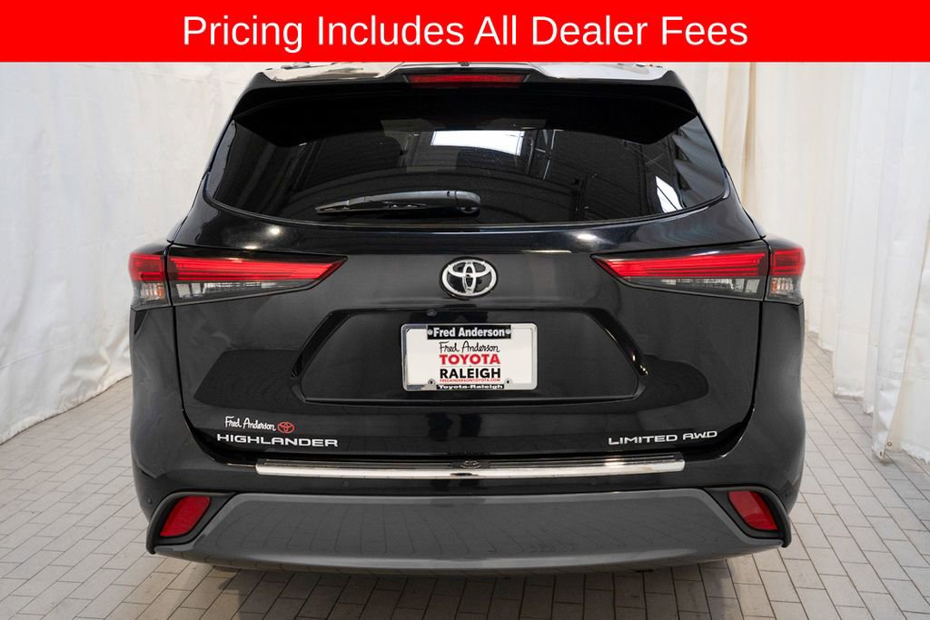 Used 2021 Toyota Highlander Limited AWD/4WD image 4