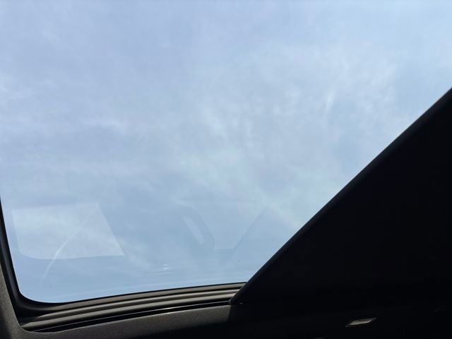 Used 2026 GMC Acadia AT4 w/ Super Cruise Package image 14