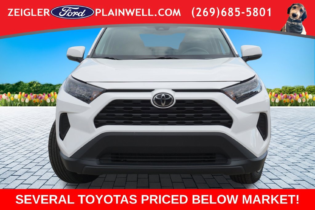 Used 2022 Toyota RAV4 LE AWD/4WD image 8