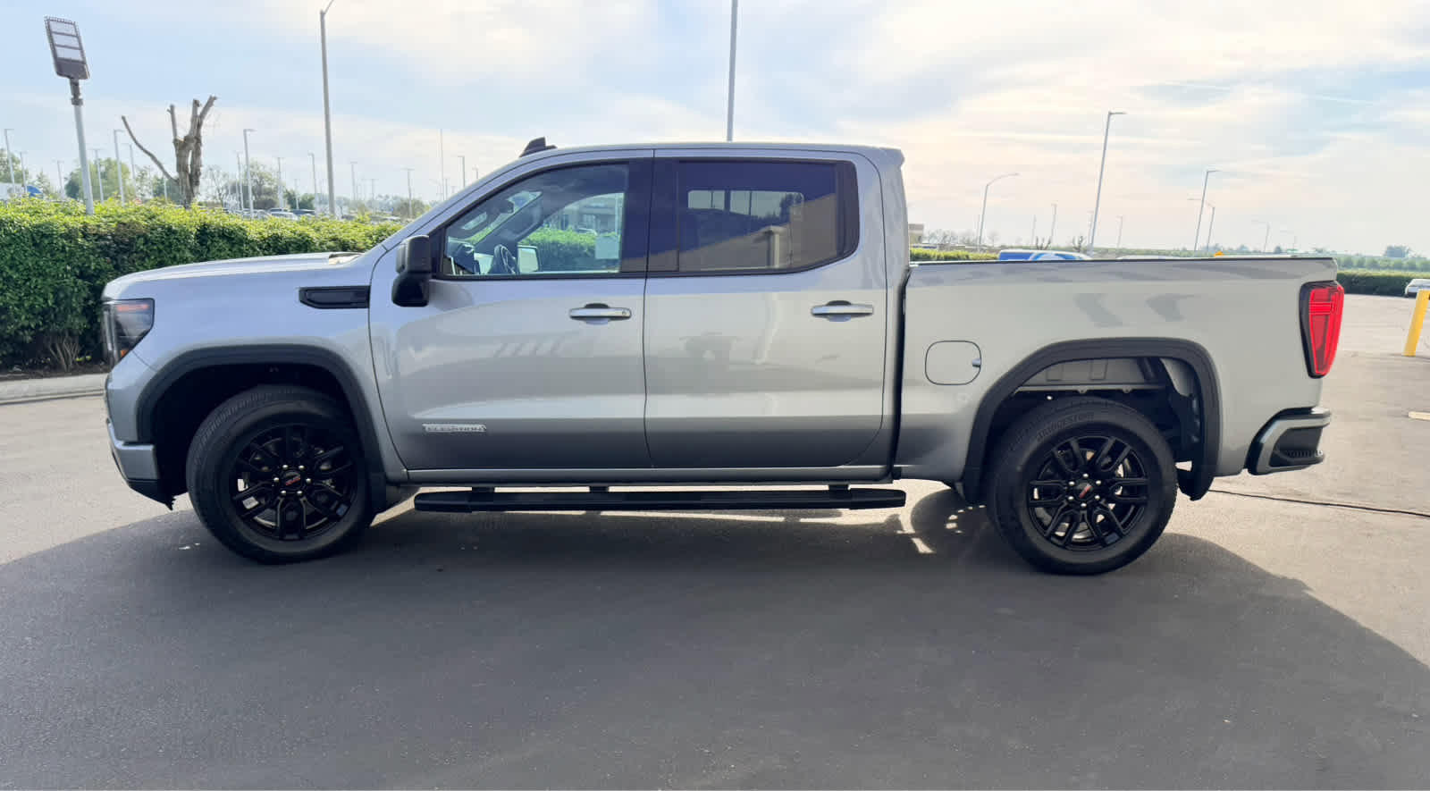 Used 2024 GMC Sierra 1500 Elevation w/ LPO, Elevation Black Package image 3
